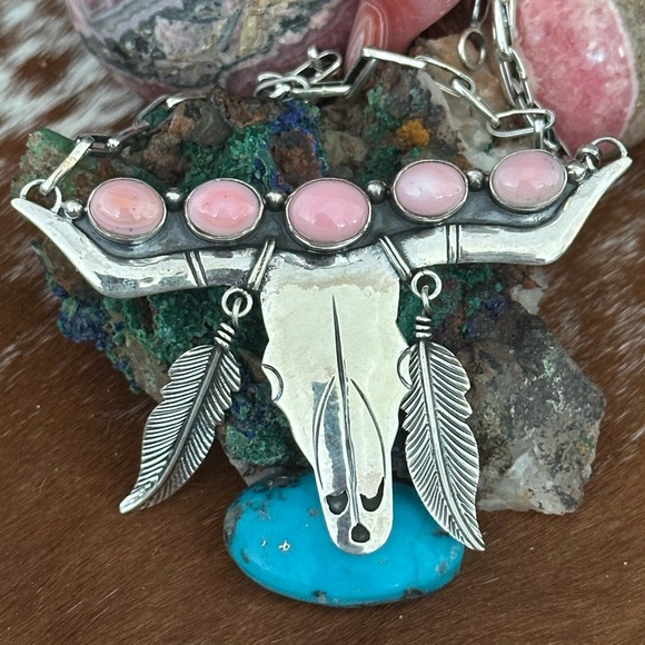 Pink conch longhorn Southwestern Sterling silver necklace